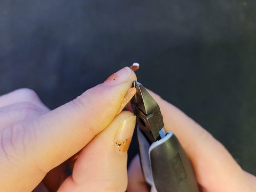 Jennifer Brooks's Rainbow Autumn Tree Earrings - , Contemporary Wire Jewelry, Dapping, Dapping Jewelry, How To Punch Holes, Hole Punching, Punch A Hole, Lashing, Wire Lashing, , Cut the corners off